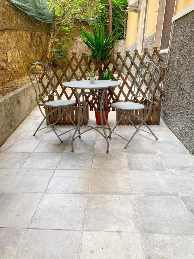 La Casa Di Alice Bed & Breakfast Salerno Exterior photo